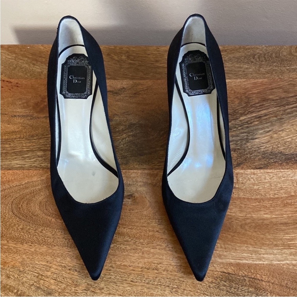 Classic Christian DIOR Black Satin Pointy Toe Kitten Heel Shoes - Picture 2 of 16